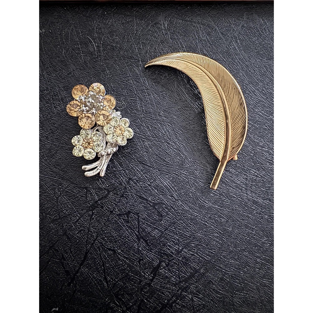 Vintage Gold Tone Leaf & Rhinestone Floral Brooch Set Mid Century Pins Retro